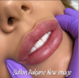 Permanent makeup — lip blush